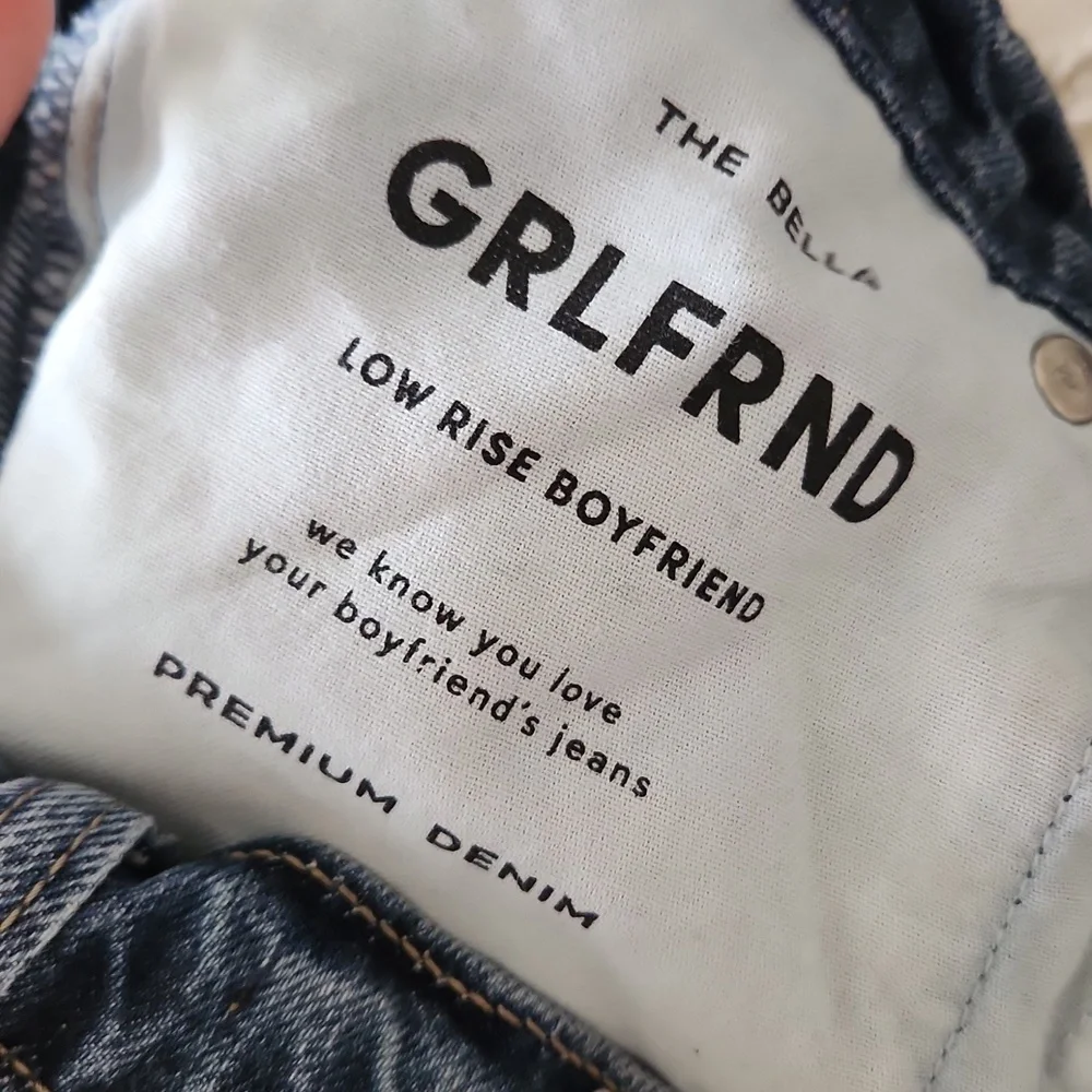 GRLFRND Low Rise Boyfriend Bella Jeans Size 24 - Picture 10 of 10